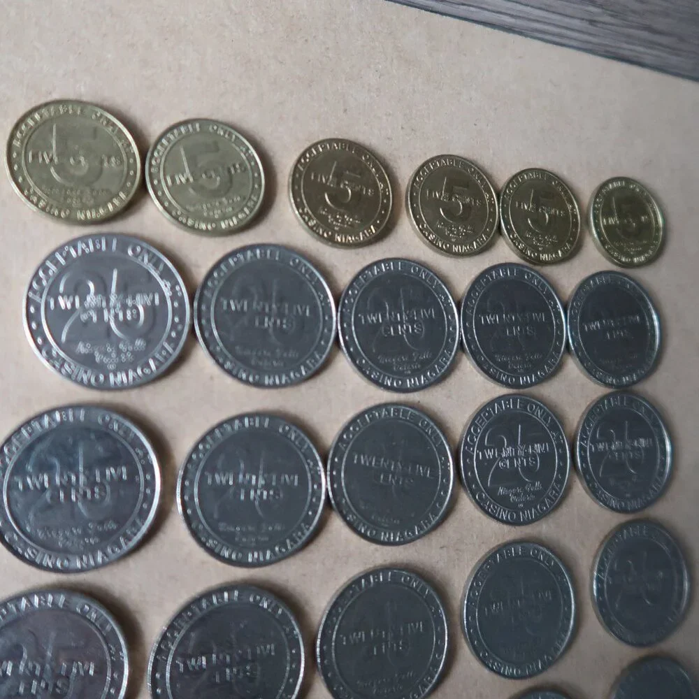 GAMING TOKEN CASINO NIAGARA 25 CENT, 5 CENT NOT LEGAL TENDER LOT of Qty 31 Coins